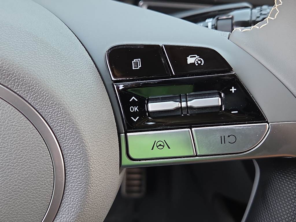 Thumbnail: 2025 Hyundai Elantra - 28