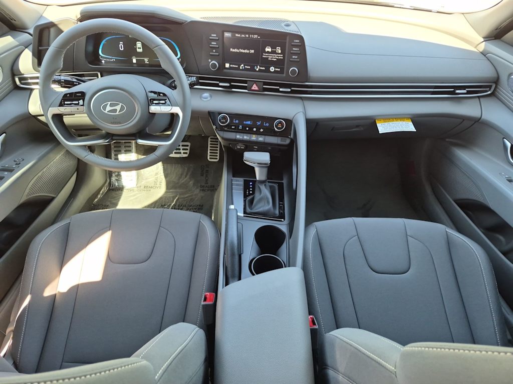 Thumbnail: 2026 Hyundai Elantra - 10
