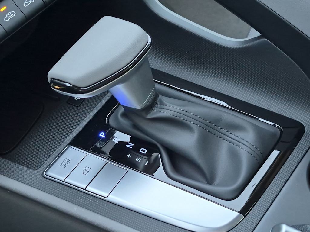 Thumbnail: 2026 Hyundai Elantra - 16