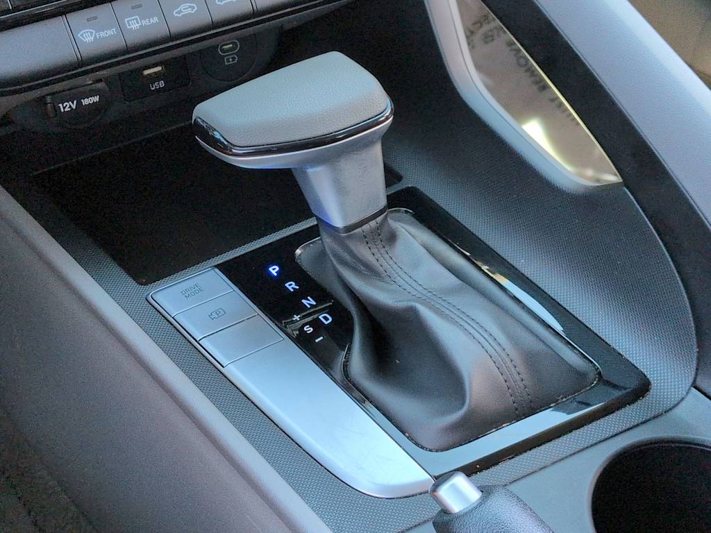 Thumbnail: 2024 Hyundai Elantra - 16