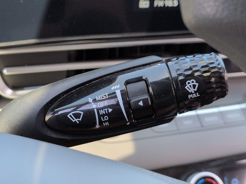 Thumbnail: 2024 Hyundai Elantra - 32