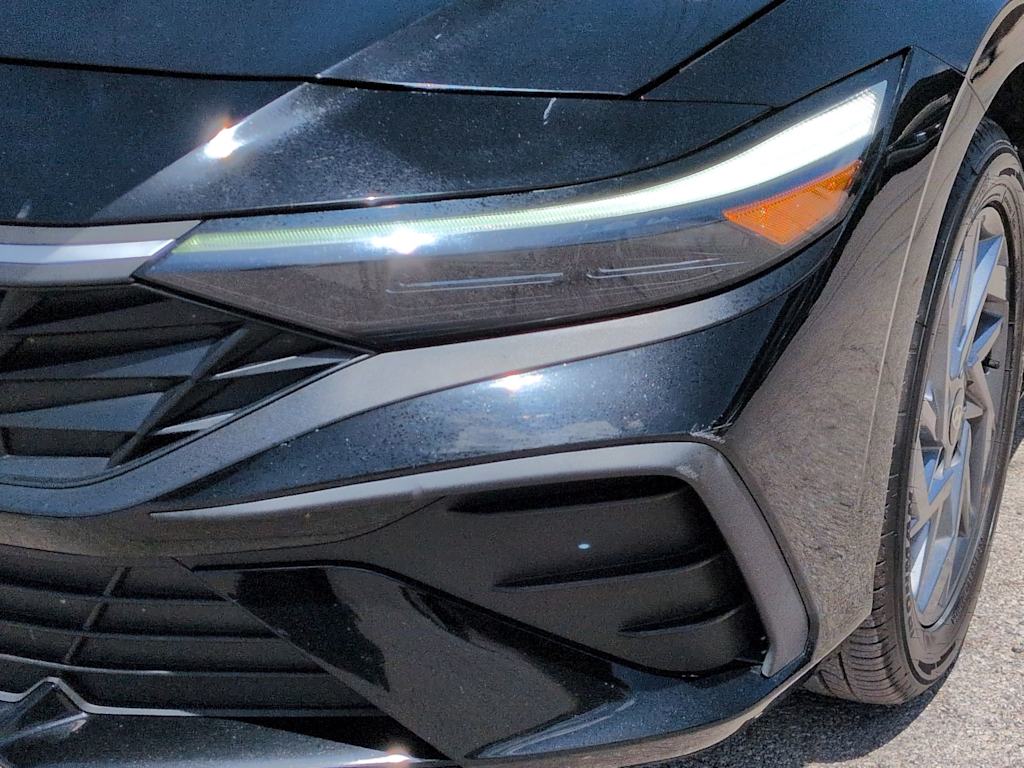 Thumbnail: 2024 Hyundai Elantra - 25