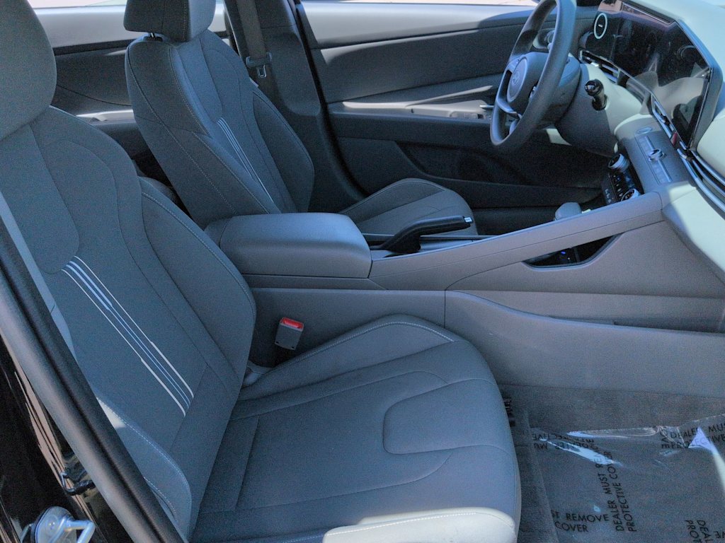 Thumbnail: 2024 Hyundai Elantra - 12
