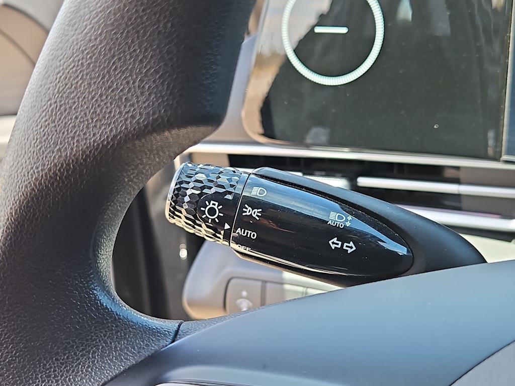 Thumbnail: 2024 Hyundai Elantra - 30