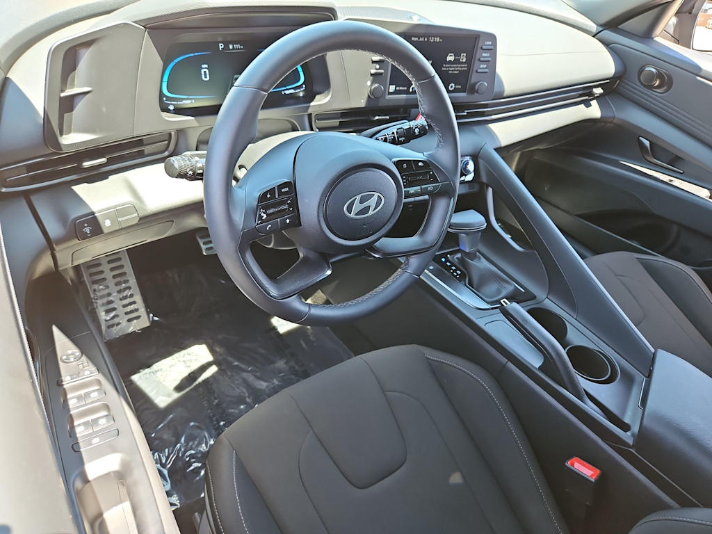 Thumbnail: 2026 Hyundai Elantra - 2