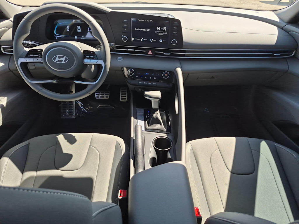 Thumbnail: 2026 Hyundai Elantra - 10