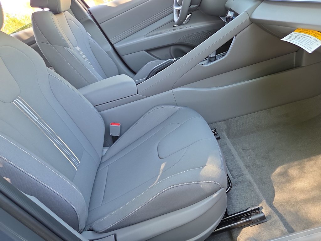 Thumbnail: 2025 Hyundai Elantra - 26