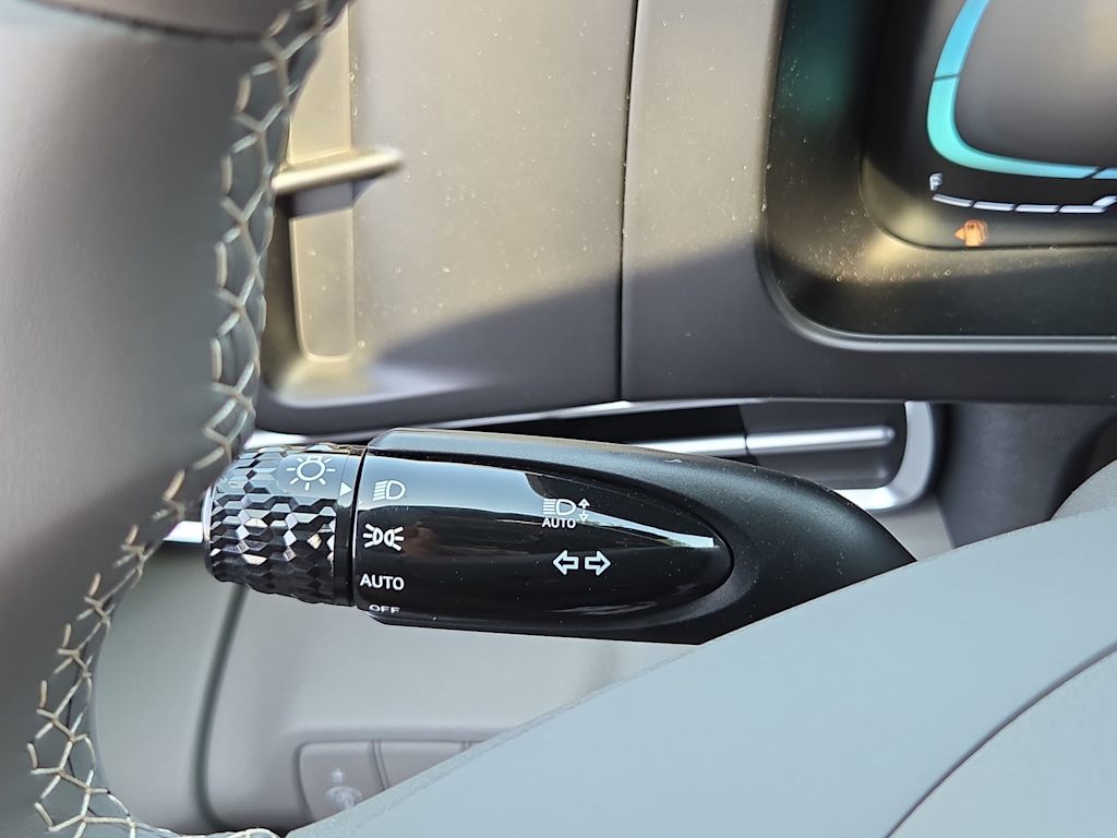 Thumbnail: 2025 Hyundai Elantra - 30