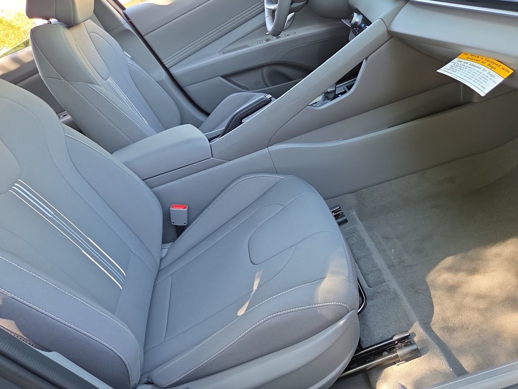 Thumbnail: 2025 Hyundai Elantra - 11