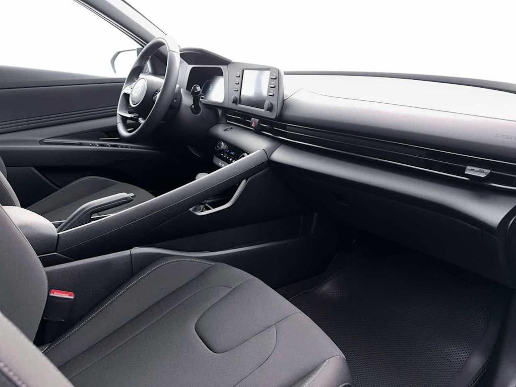 Thumbnail: 2026 Hyundai Elantra - 10