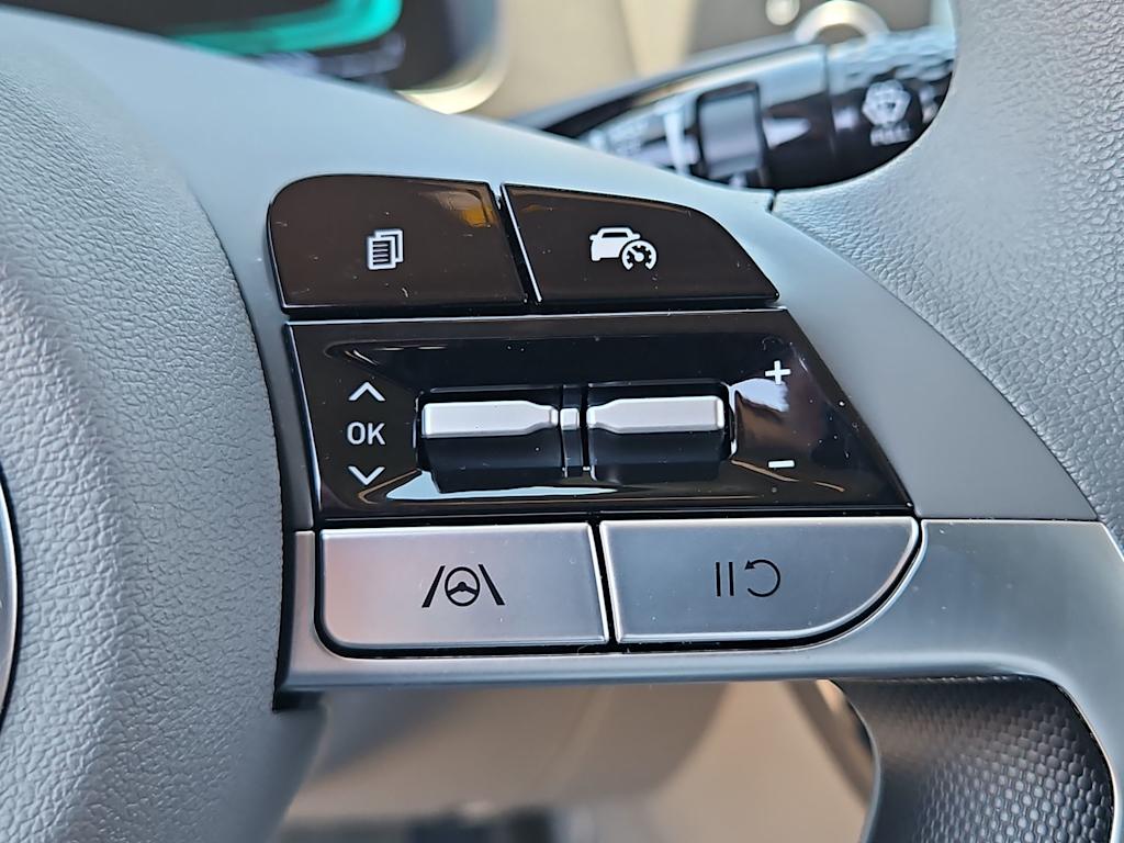 Thumbnail: 2025 Hyundai Elantra - 29
