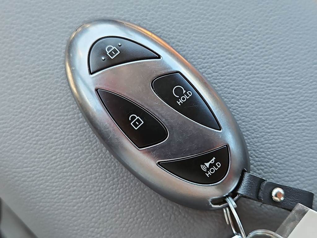 Thumbnail: 2025 Hyundai Elantra - 17