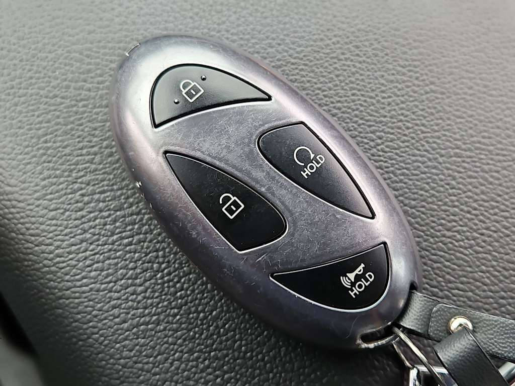 Thumbnail: 2025 Hyundai Elantra - 16
