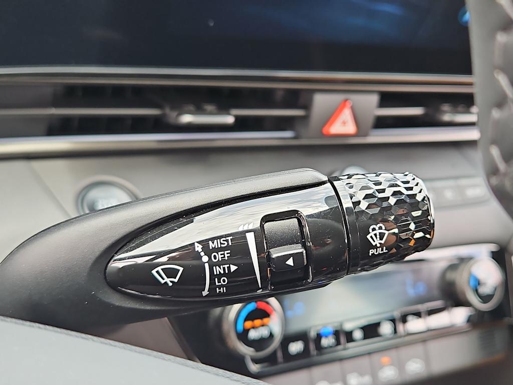 Thumbnail: 2025 Hyundai Elantra - 30
