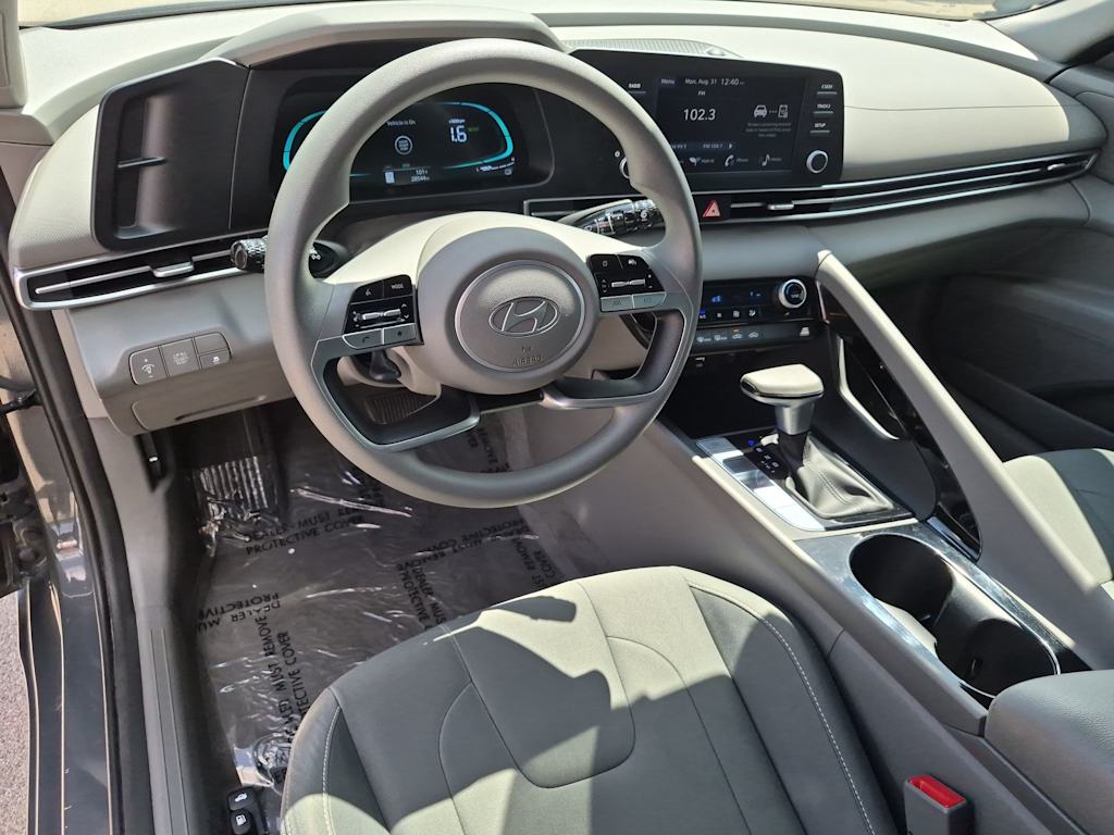 Thumbnail: 2025 Hyundai Elantra - 2