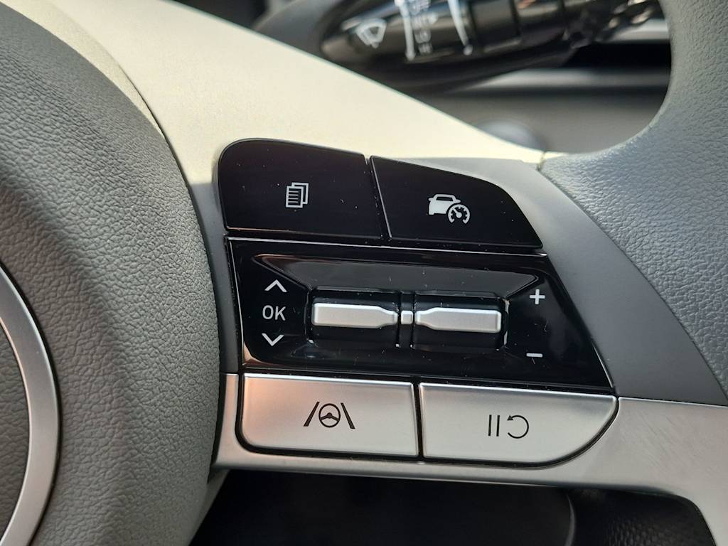 Thumbnail: 2025 Hyundai Elantra - 30