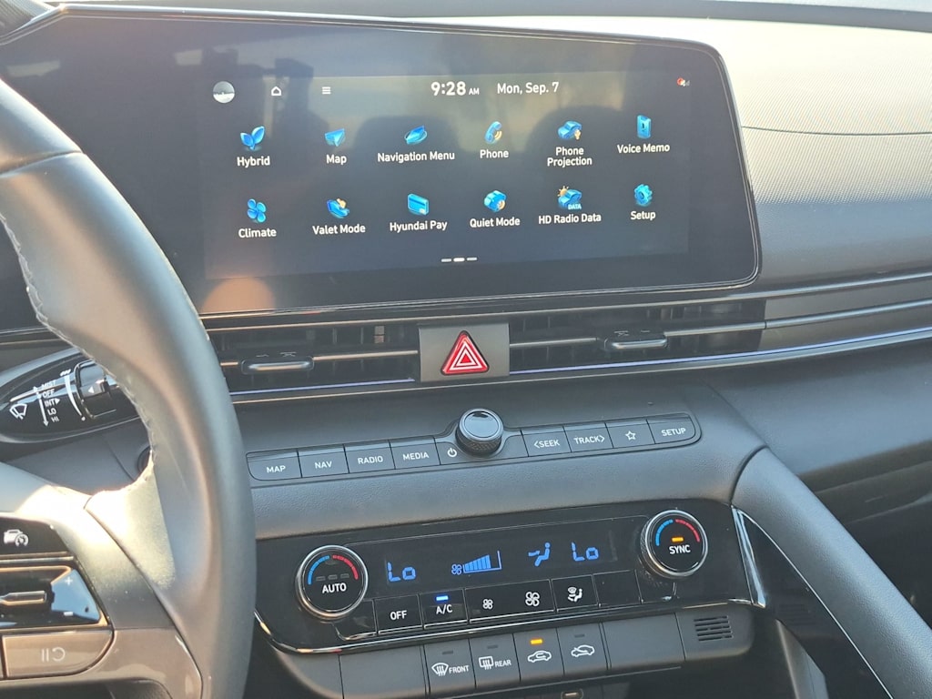 Thumbnail: 2025 Hyundai Elantra - 15