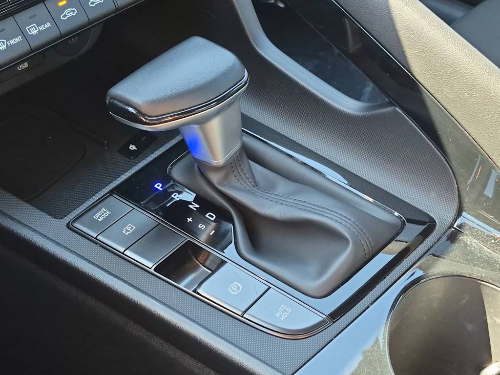 Thumbnail: 2025 Hyundai Elantra - 33
