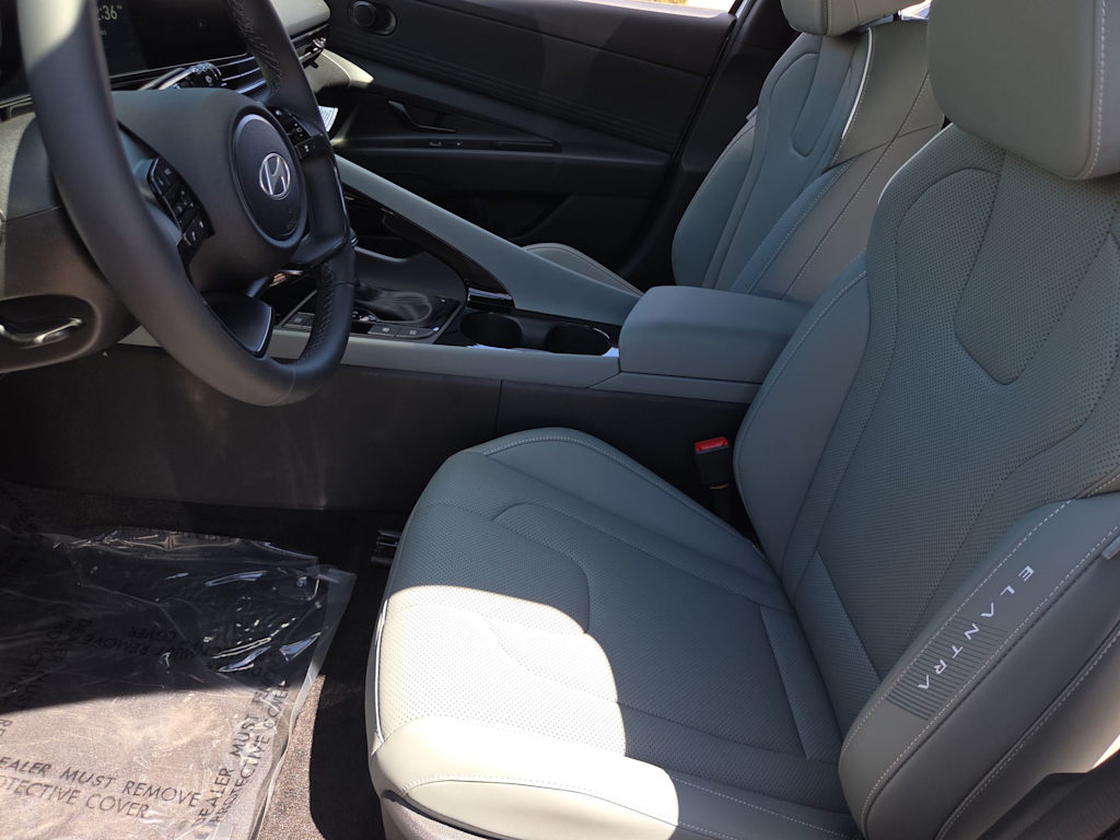 Thumbnail: 2025 Hyundai Elantra - 9