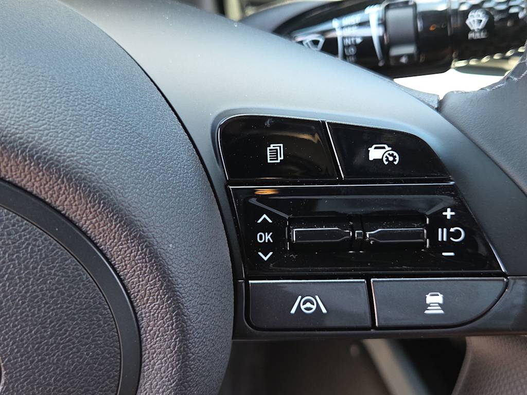 Thumbnail: 2025 Hyundai Elantra - 30