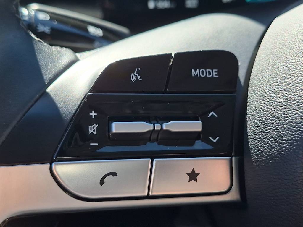 Thumbnail: 2025 Hyundai Elantra - 30