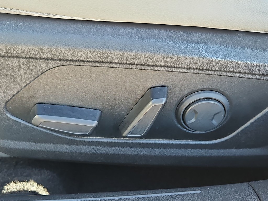 Thumbnail: 2024 Hyundai Elantra - 23