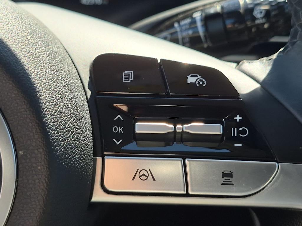 Thumbnail: 2024 Hyundai Elantra - 31