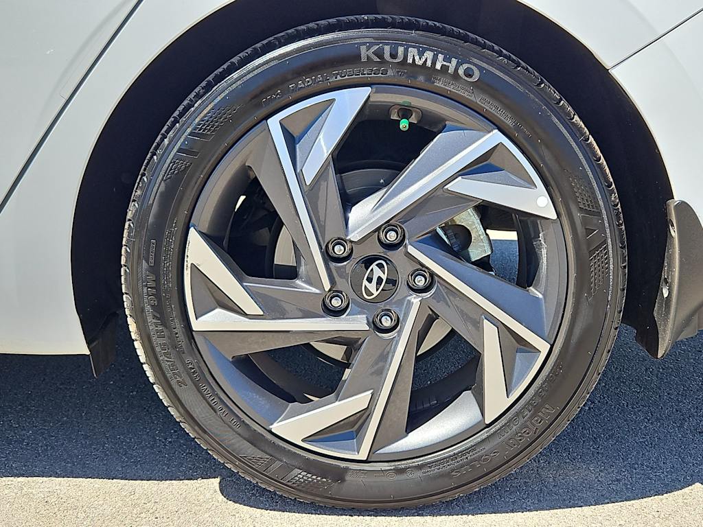 Thumbnail: 2024 Hyundai Elantra - 7