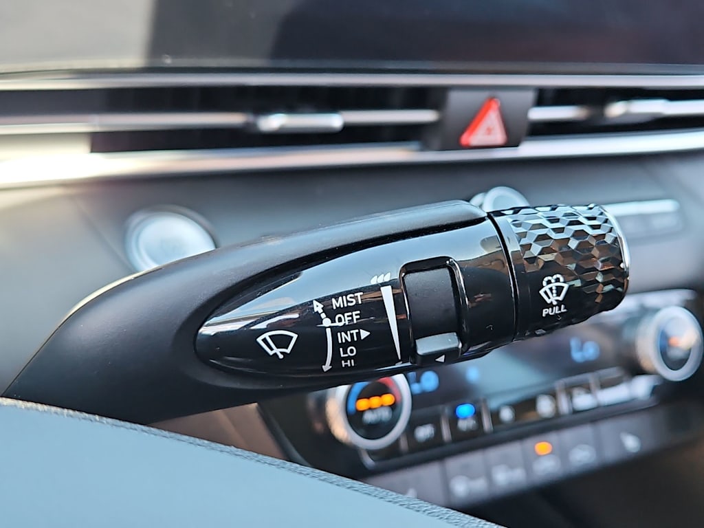 Thumbnail: 2024 Hyundai Elantra - 29