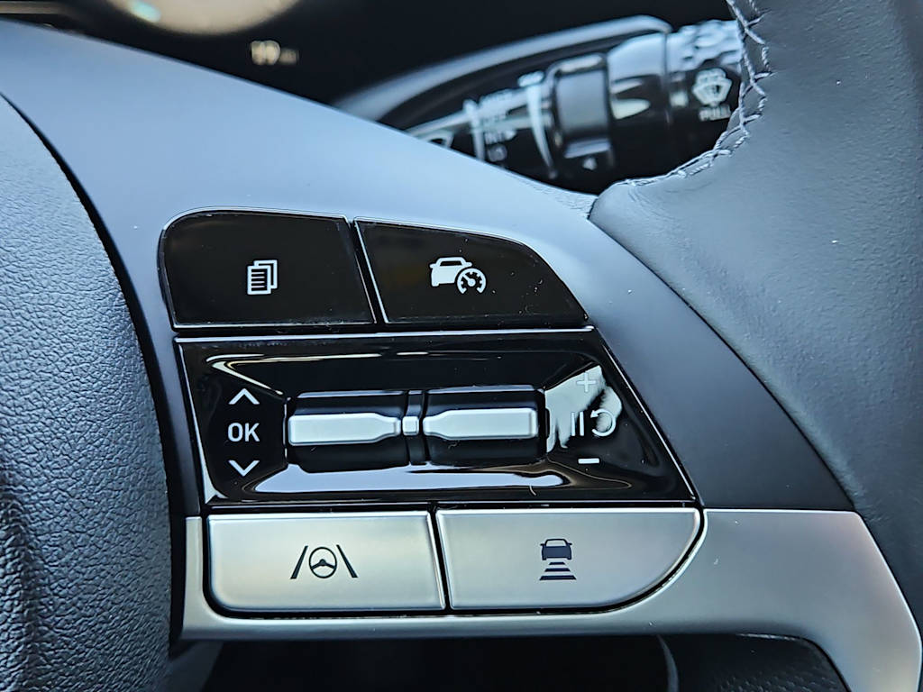 2025 Hyundai Elantra Limited Edition 28