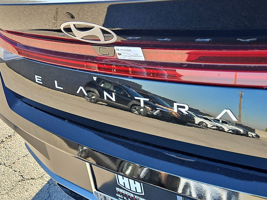 2025 Hyundai Elantra Limited Edition 22