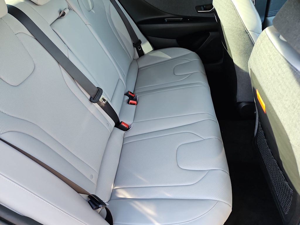 2025 Hyundai Elantra Limited Edition 26