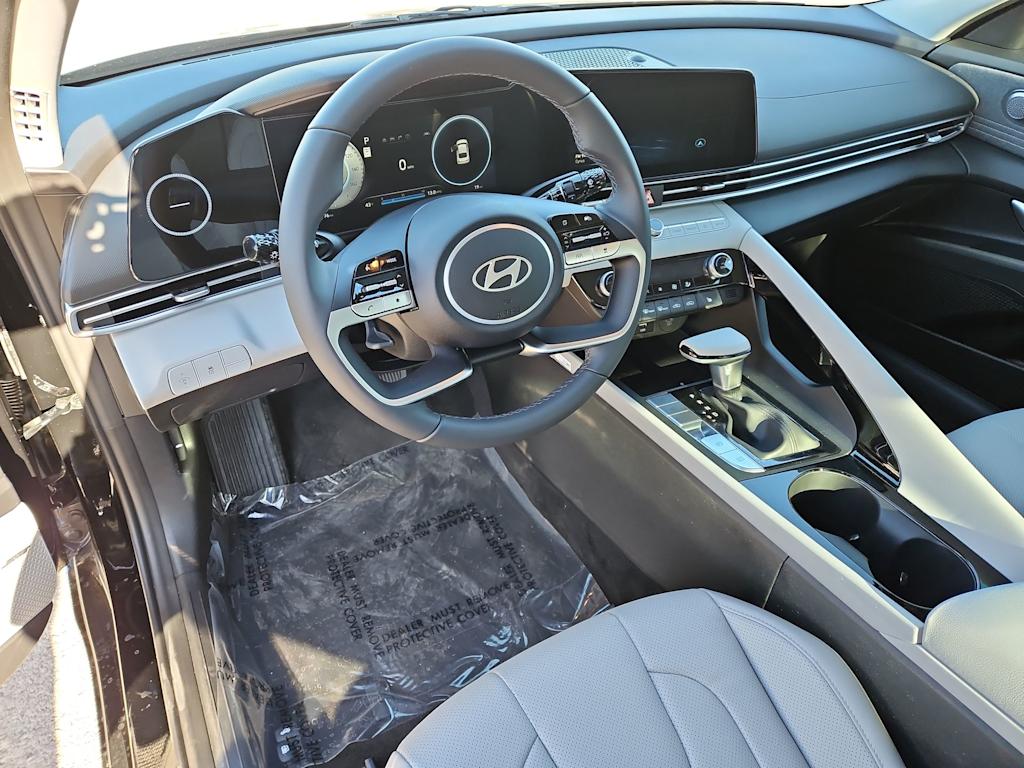 2025 Hyundai Elantra Limited Edition 2