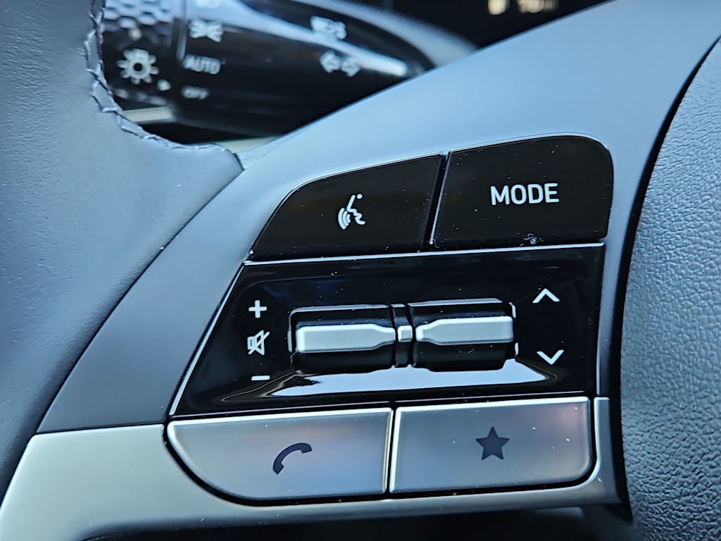 2025 Hyundai Elantra Limited Edition 27