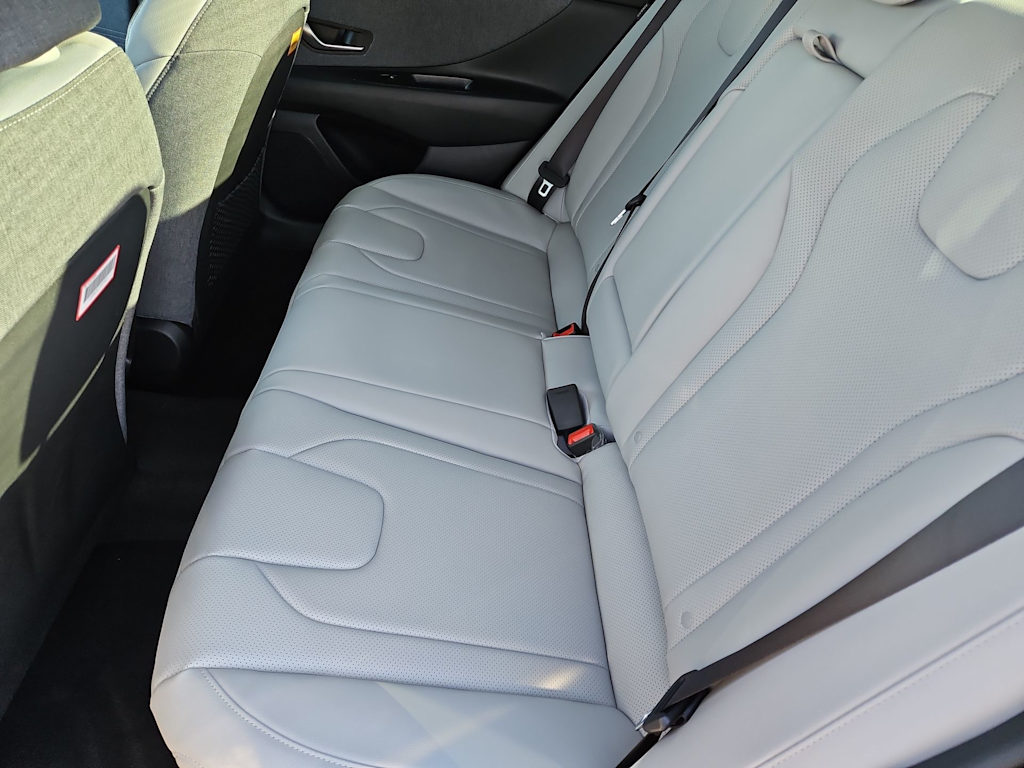 2025 Hyundai Elantra Limited Edition 25