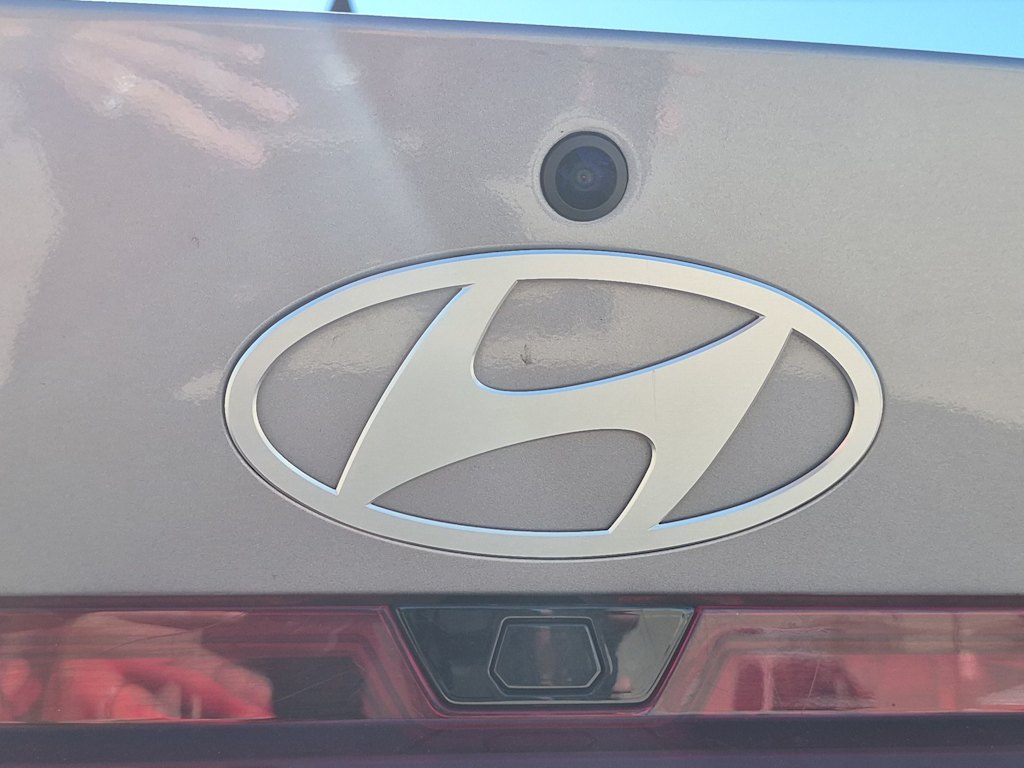 Thumbnail: 2025 Hyundai Elantra - 25
