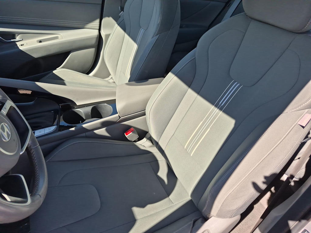 Thumbnail: 2025 Hyundai Elantra - 10