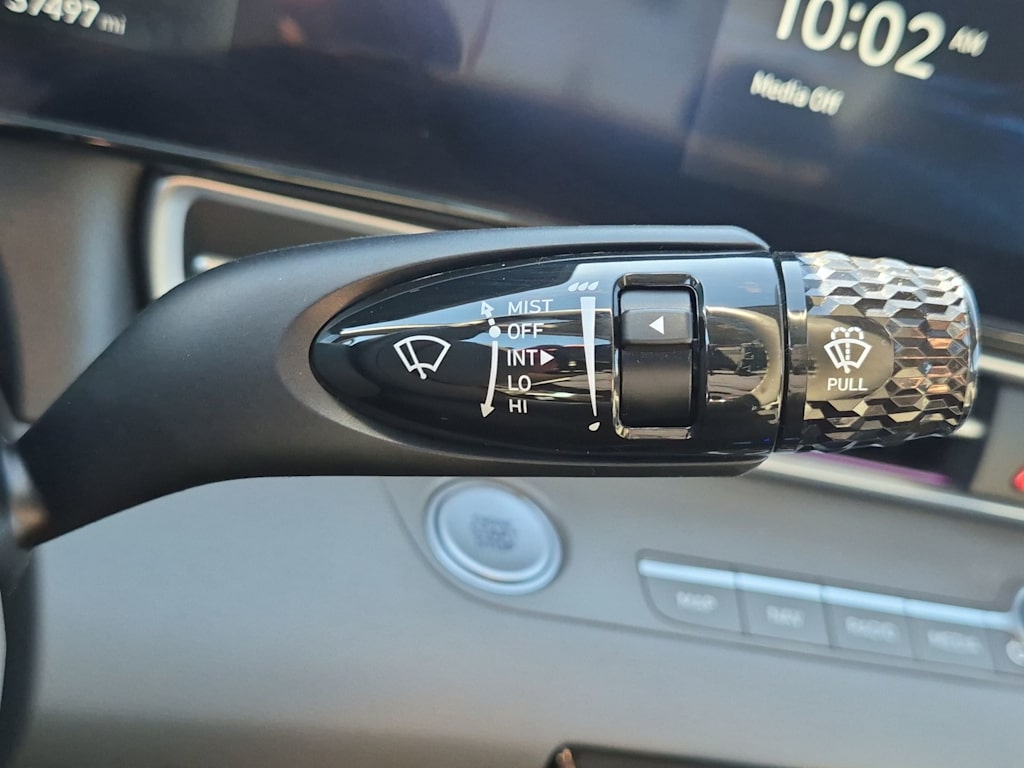 Thumbnail: 2025 Hyundai Elantra - 18