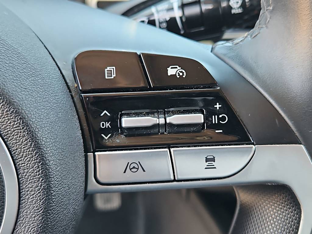 Thumbnail: 2025 Hyundai Elantra - 29