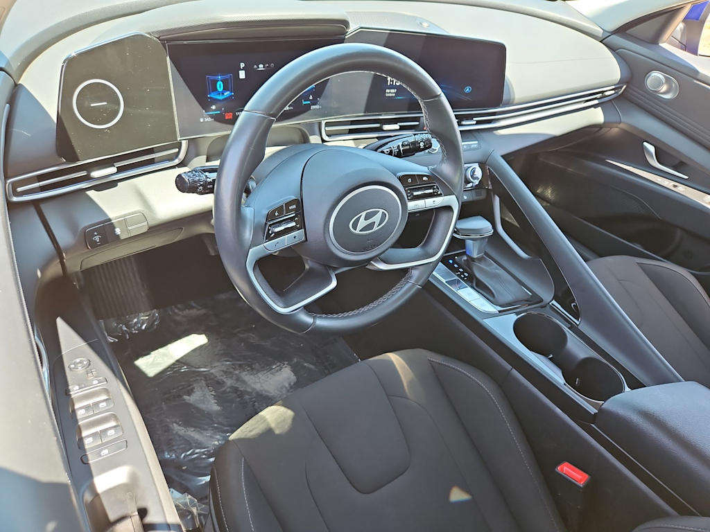 Thumbnail: 2025 Hyundai Elantra - 2
