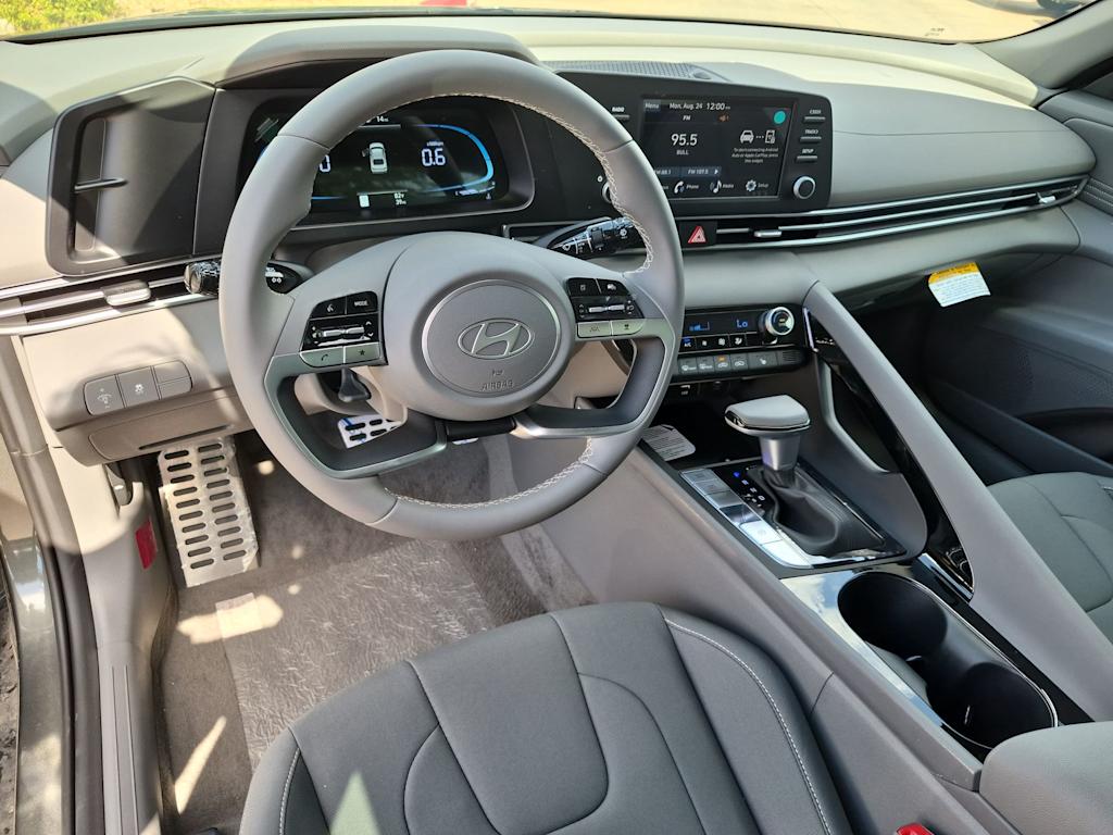 Thumbnail: 2026 Hyundai Elantra - 2