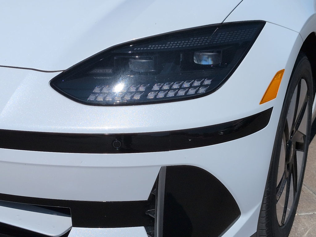 Thumbnail: 2024 Hyundai Ioniq 6 - 24