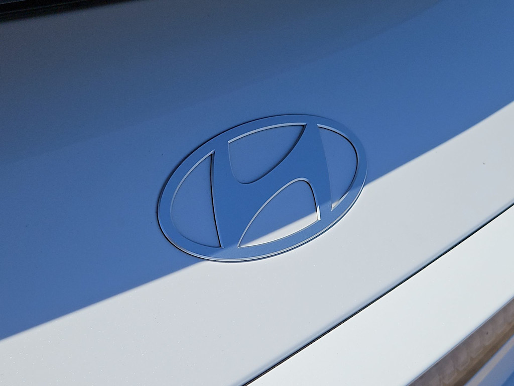 Thumbnail: 2024 Hyundai Ioniq 6 - 21