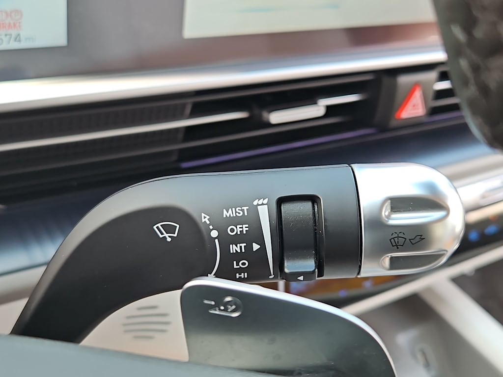 Thumbnail: 2023 Hyundai Ioniq 6 - 28