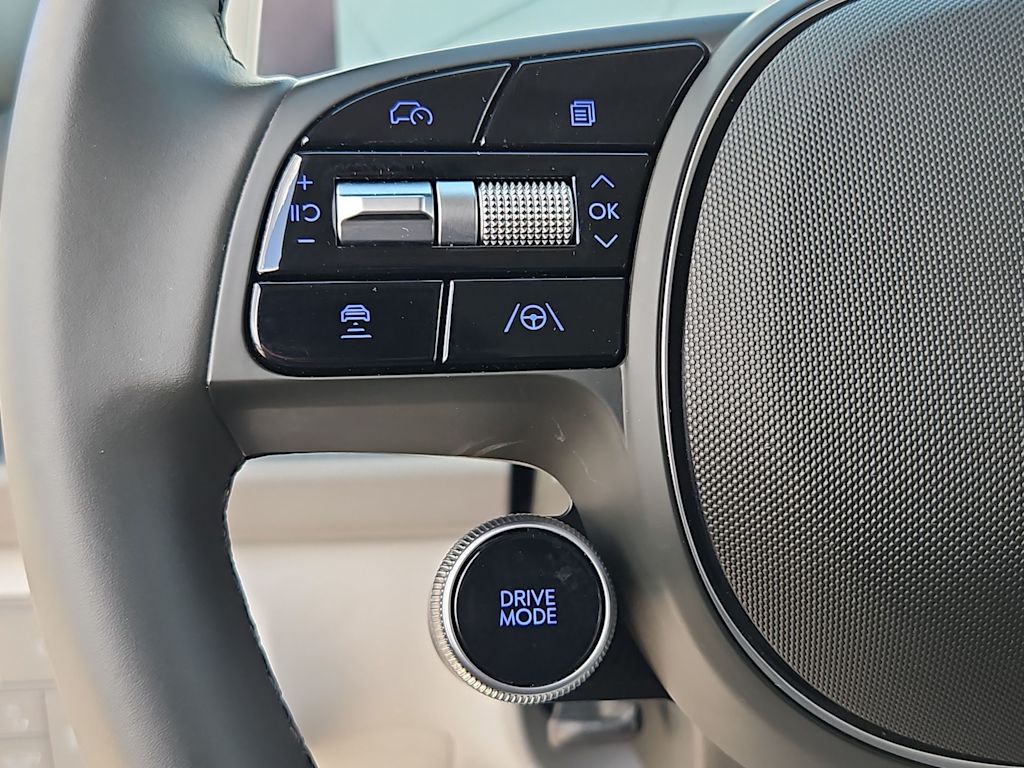 Thumbnail: 2023 Hyundai Ioniq 6 - 26