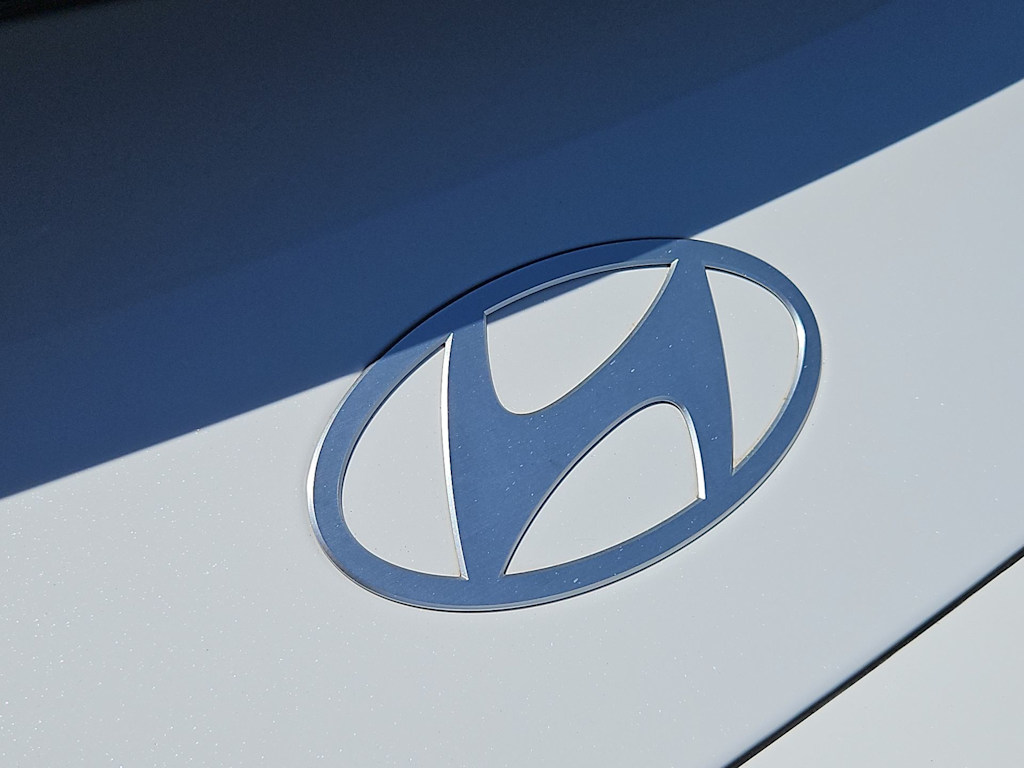 Thumbnail: 2023 Hyundai Ioniq 6 - 6