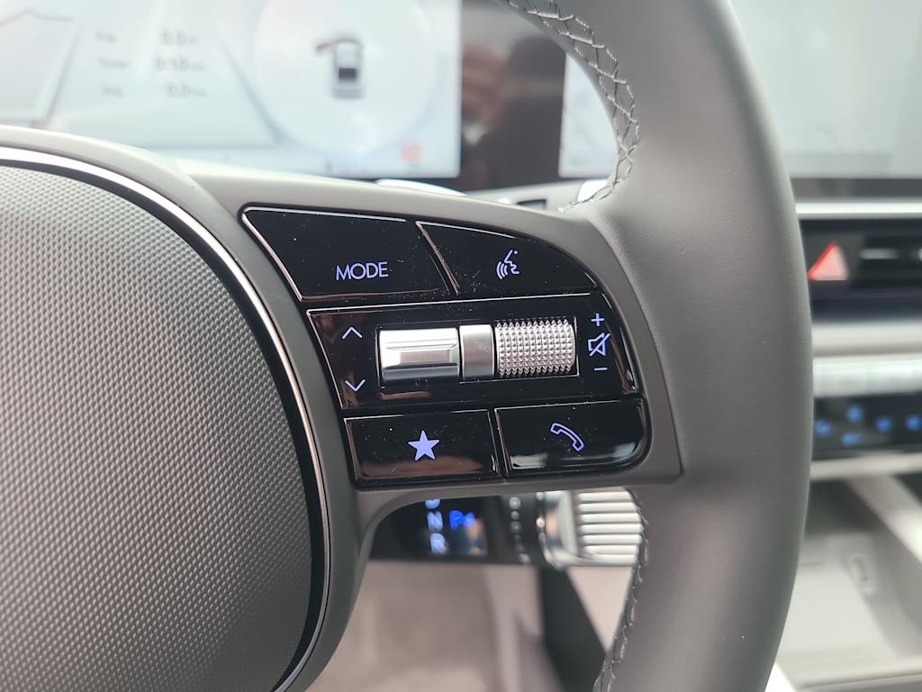Thumbnail: 2023 Hyundai Ioniq 6 - 31