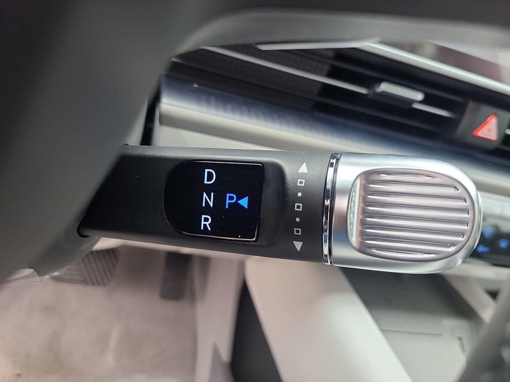 Thumbnail: 2023 Hyundai Ioniq 6 - 33