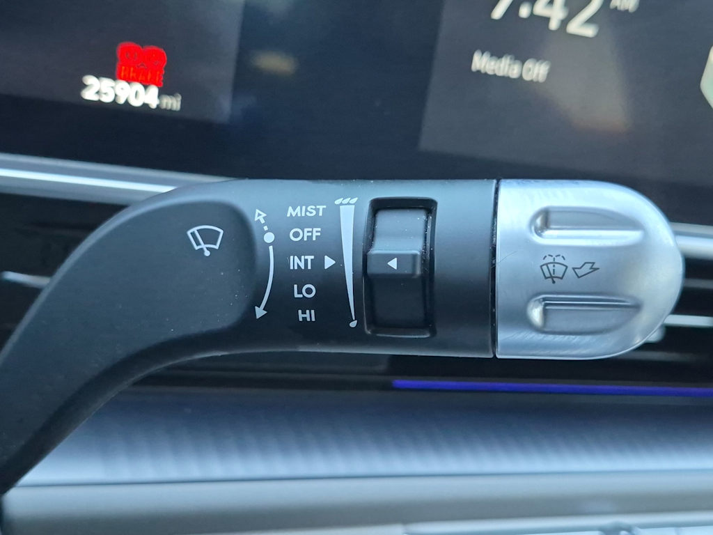 Thumbnail: 2023 Hyundai Ioniq 6 - 14