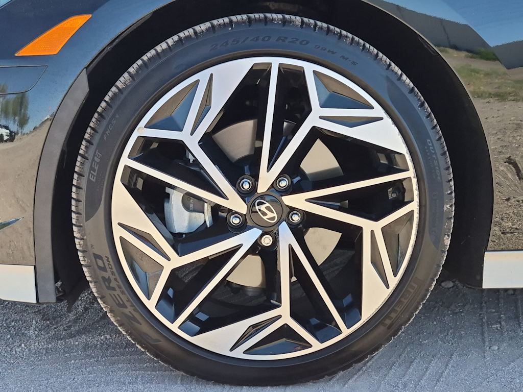 Thumbnail: 2023 Hyundai Ioniq 6 - 7